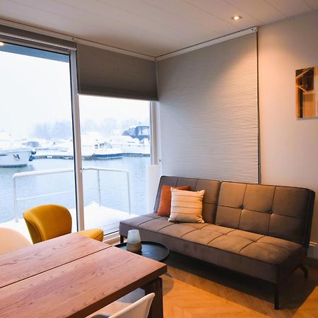 Houseboat Trinidad Hotel Маастрихт Екстериор снимка